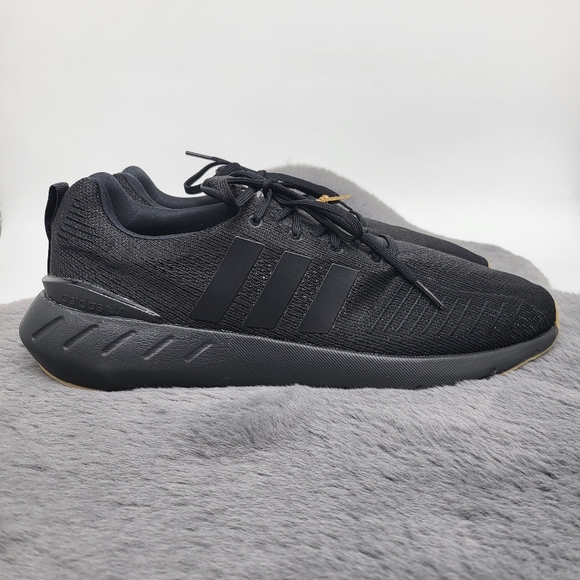 Adidas Swift Run 22 'Black Gum' Men's Running Shoes - Picture 4 of 7